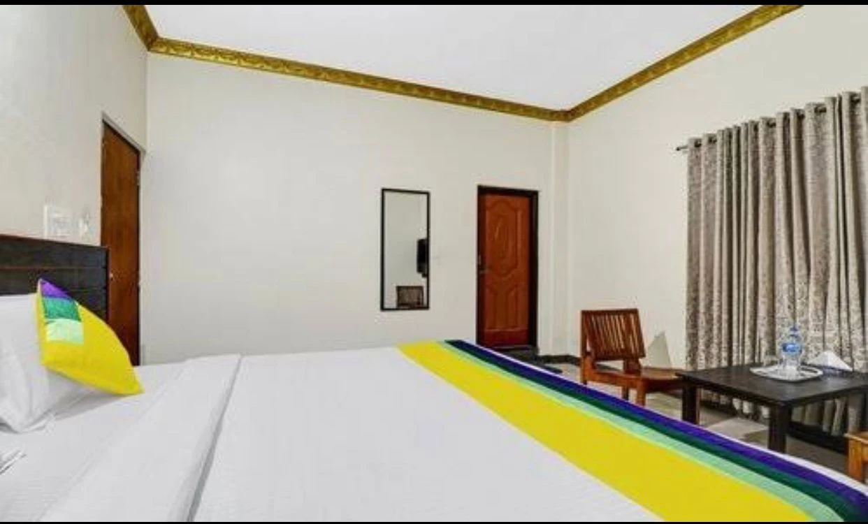 Large deluxe room