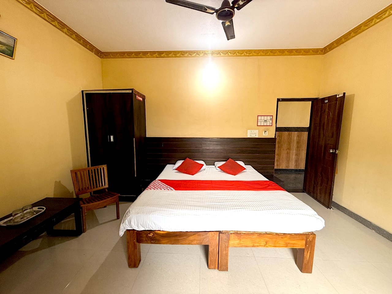 Lee Comfort Kushalnagar gallery photo 6