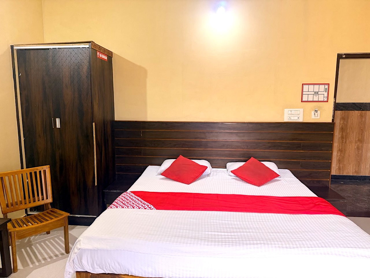 Lee Comfort Kushalnagar gallery photo 7