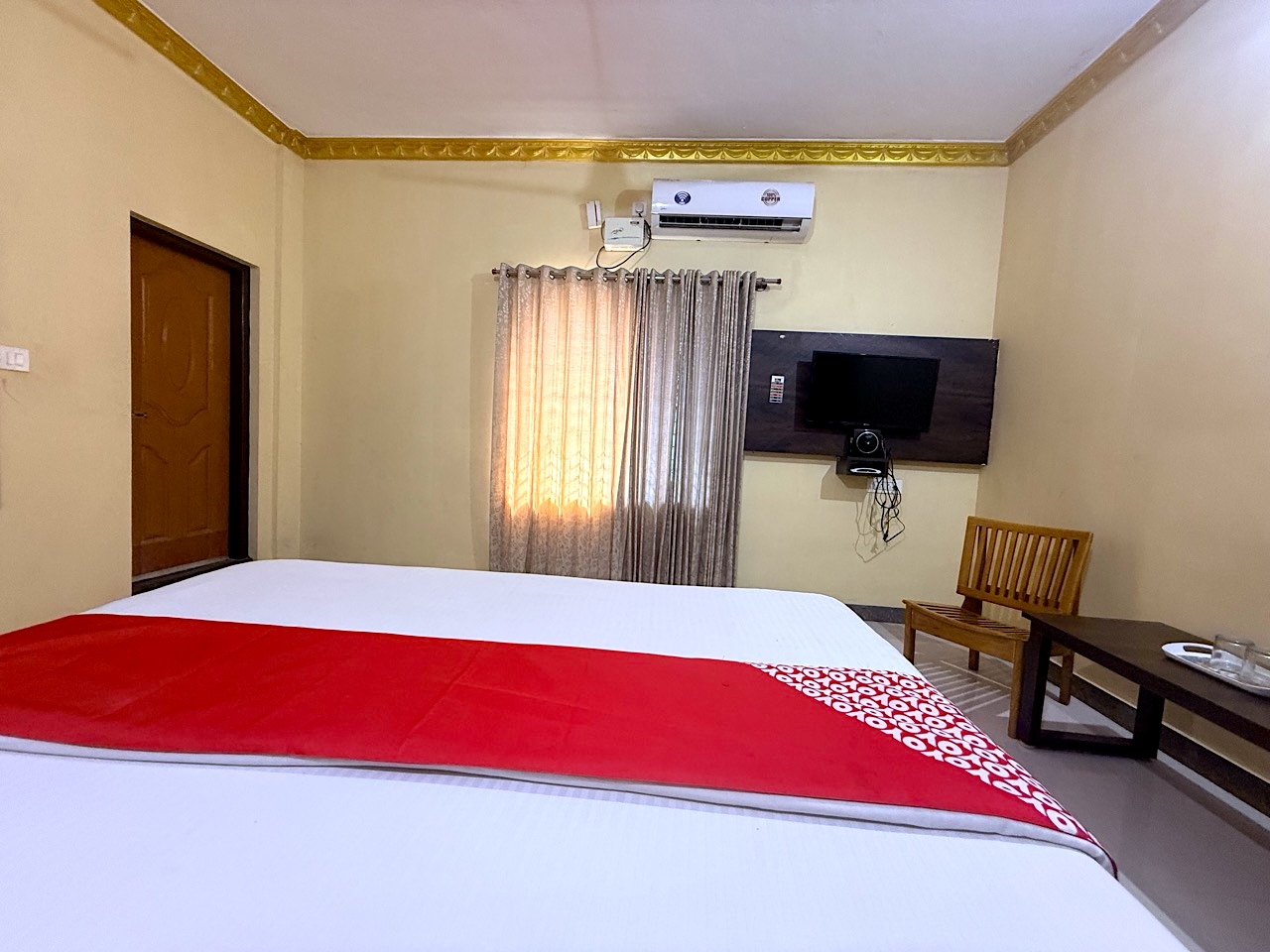 Lee Comfort Kushalnagar gallery photo 14